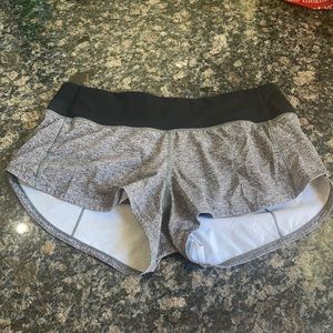 lululemon speed up short size 4 heather grey 2.5 inseam